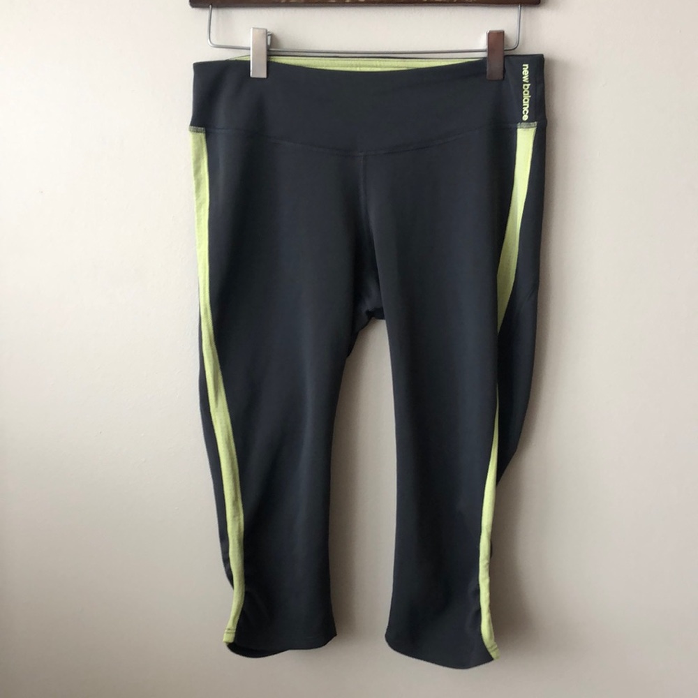 LIKE NEW new balance crop leggings - gray - medium
